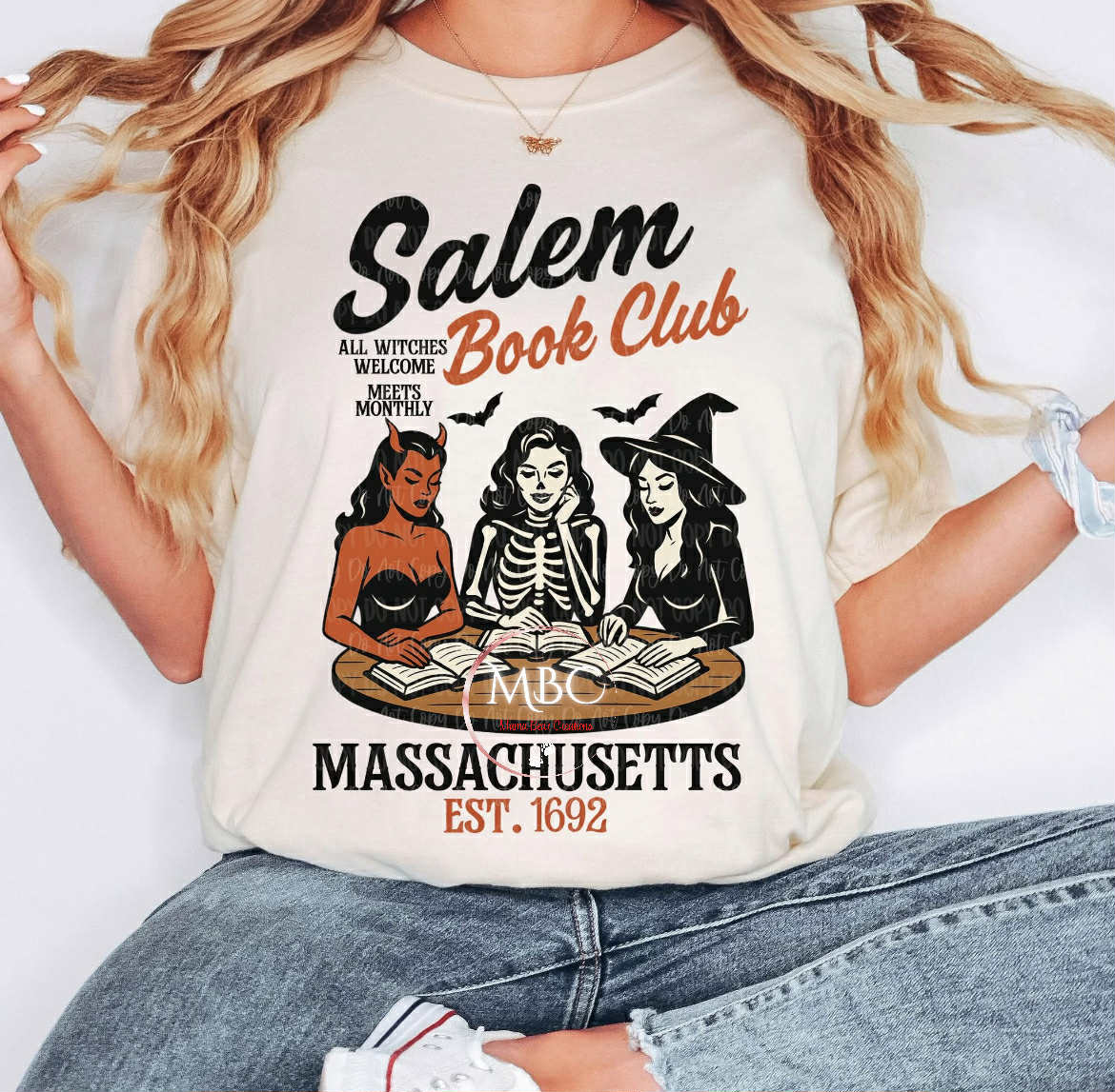 Salem Book Club T-Shirt – Witchy Reading Shirt for Halloween, Spooky Girls Bookish Tee, Massachusetts 1692 Graphic, Cozy Fall Witch Aesthetic