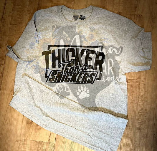 “Thicker Than a Snickers” Graphic Tee – Funny Curvy Girl Confidence T-Shirt